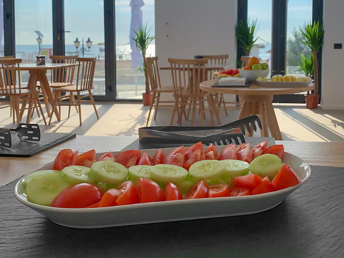 Lemon Cliff Luxury Hotel Mamaia